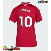 Camisa de Futebol Manchester United Matheus Cunha #10 Equipamento Principal Mulheres 2026-27 Manga Curta
